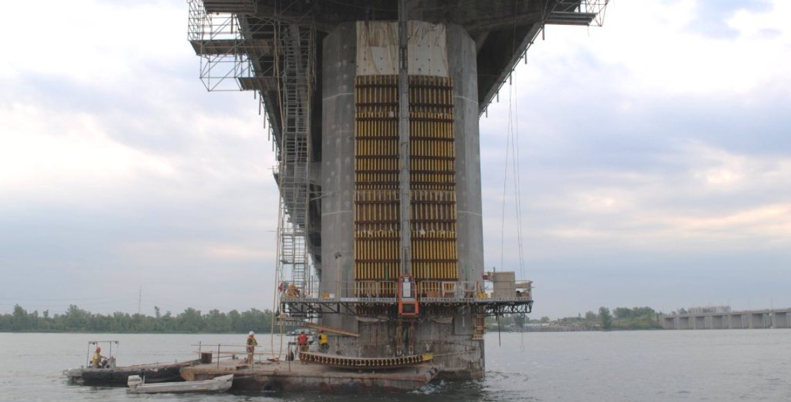 Pont-Champlain-Bridge (0).jpg